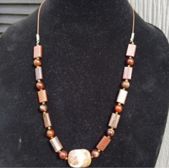 POLISH RED JASPER, CARNELIAN AGATE, & TEMPEST STONE NECKLACE WITH STERLING CLASP - Picture 1 of 7
